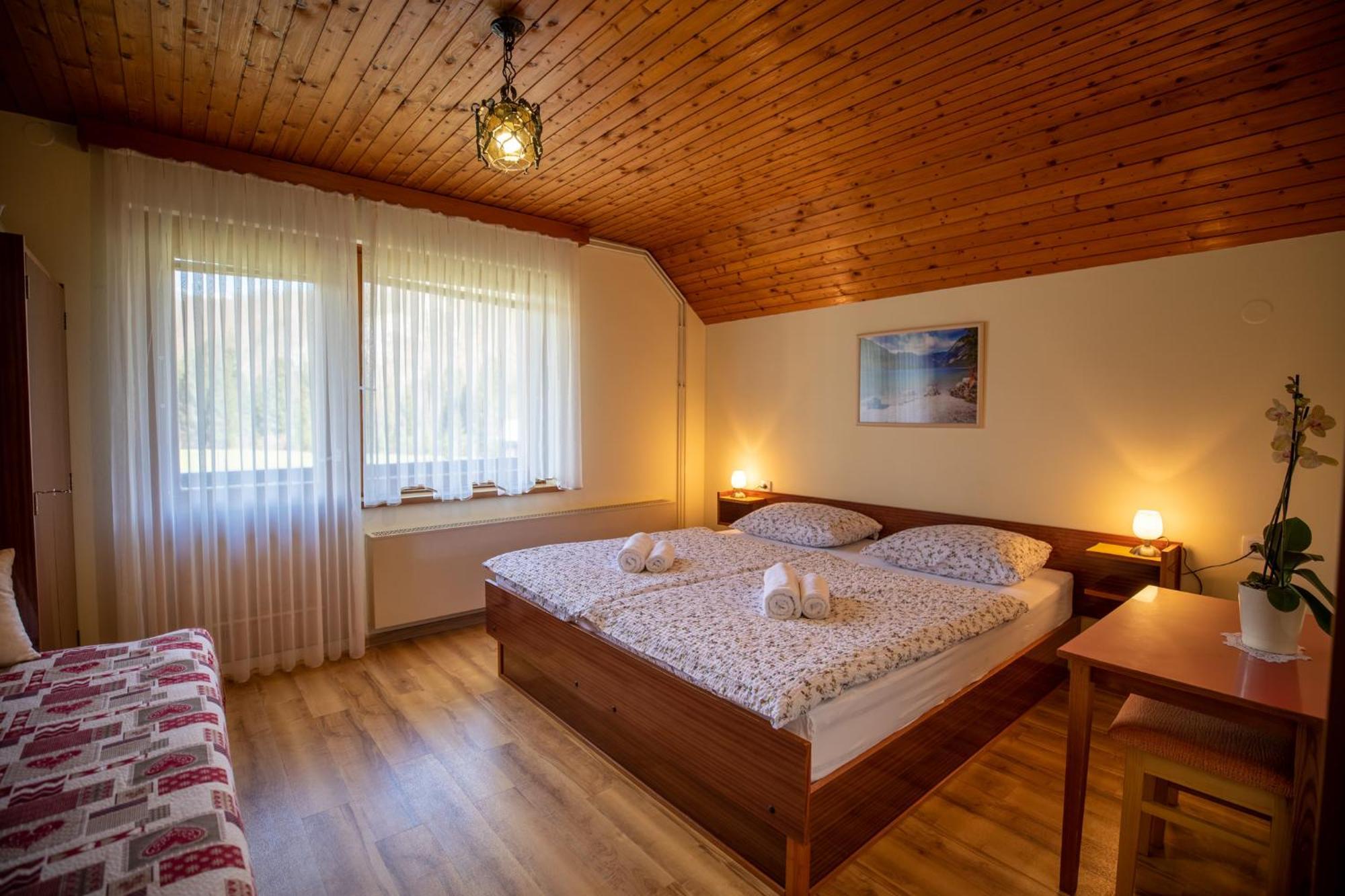 Apartmaji Prezelj 보히니 외부 사진