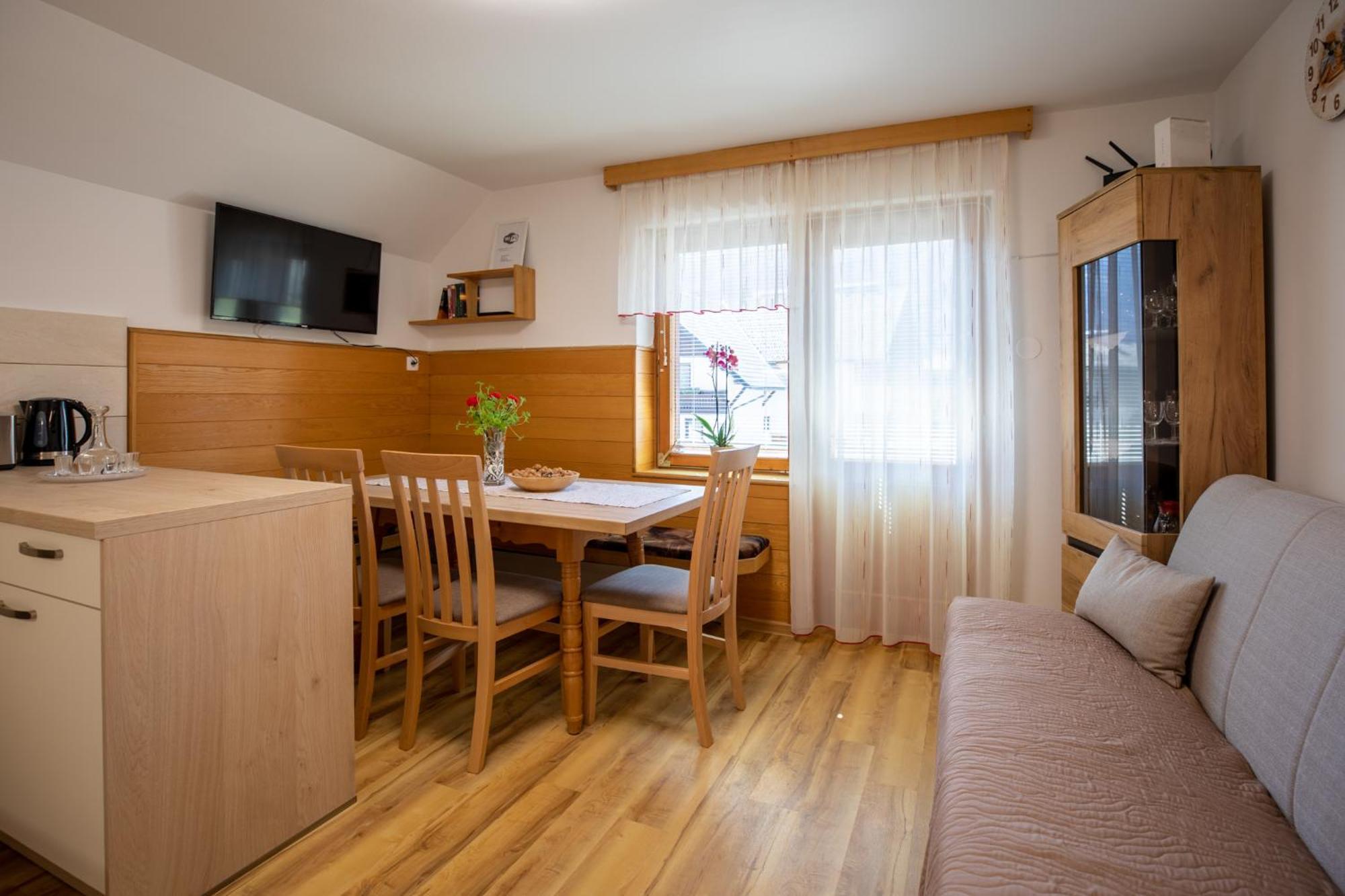 Apartmaji Prezelj 보히니 외부 사진