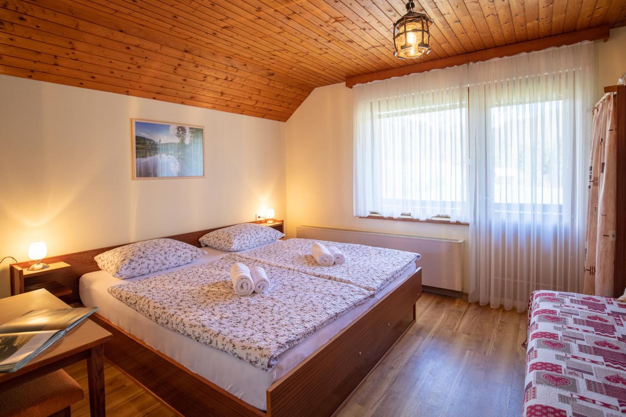 Apartmaji Prezelj 보히니 외부 사진
